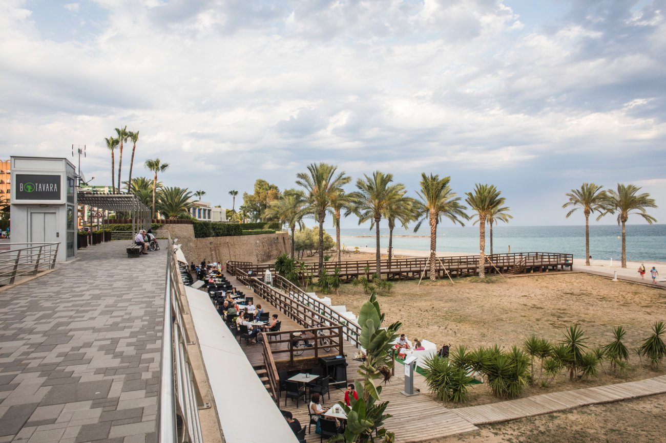 Benicàssim: Playa El Terrers. Chiringuito Botavara Benicàssim: Playa El Terrers. Chiringuito Botavara