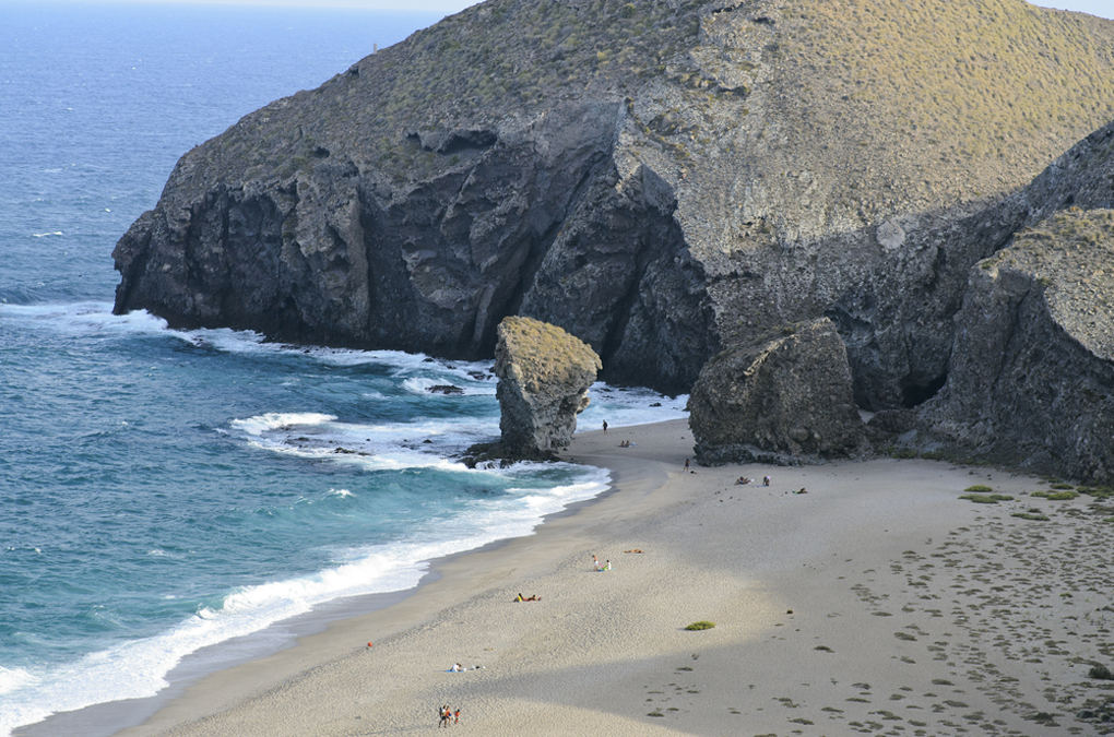 La Playa de los Muertos, en Carboneras. Foto: Shutterstock. La Playa de los Muertos, en Carboneras. Foto: Shutterstock.