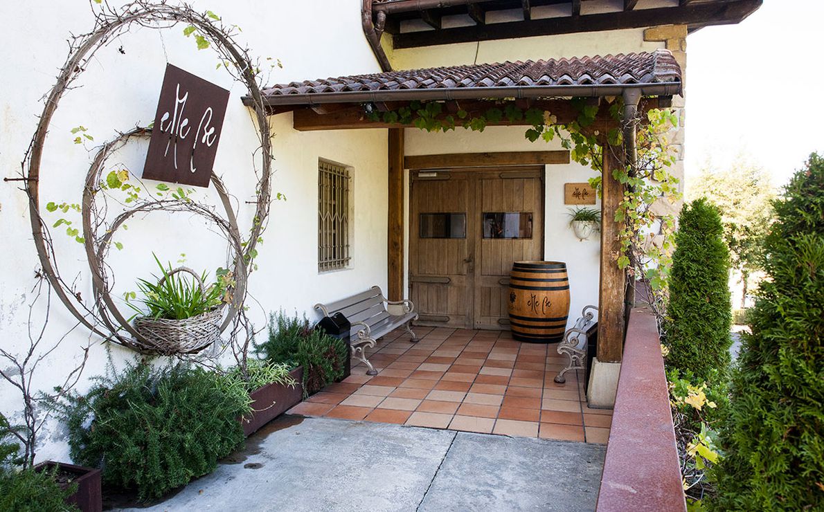 La ubicación del local es de lo más bucólica. Restaurante Eme Be Garrote Grill: Exterior del local. Foto: Garikoitz Díaz