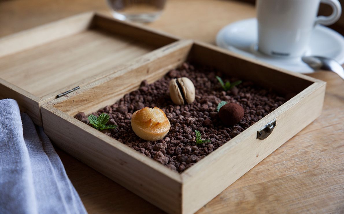 Uno de los momentos más dulces. Restaurante Eme Be Garrote Grill: Para acompañar el café. Foto: Garikoitz Díaz