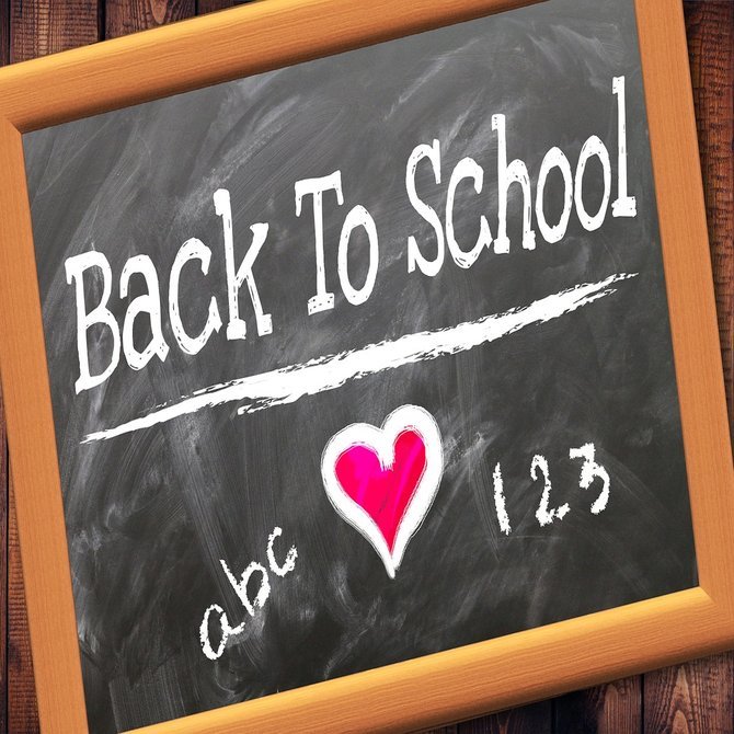 Rsz back to school 2628012 1280 mobile