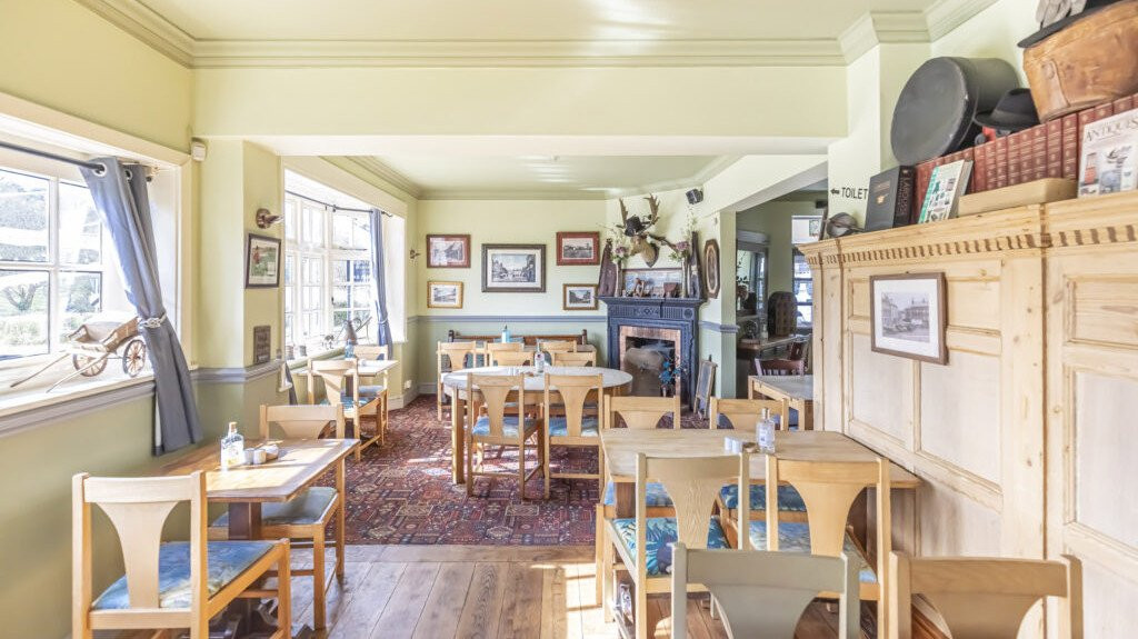 to the The Horns Inn