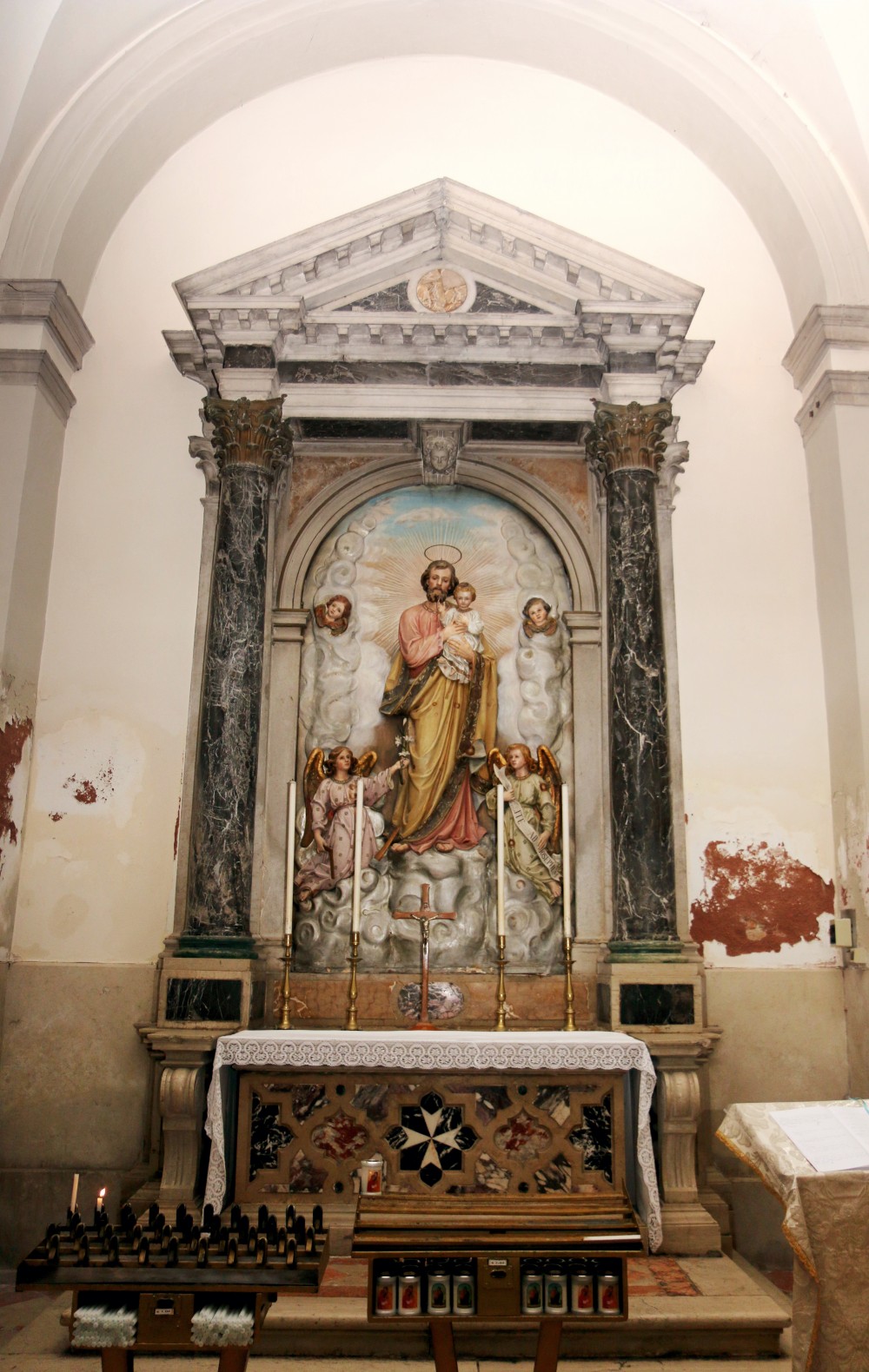 כנסיית מרטינוס הקדוש העולם מדריכי טיולים ומפות