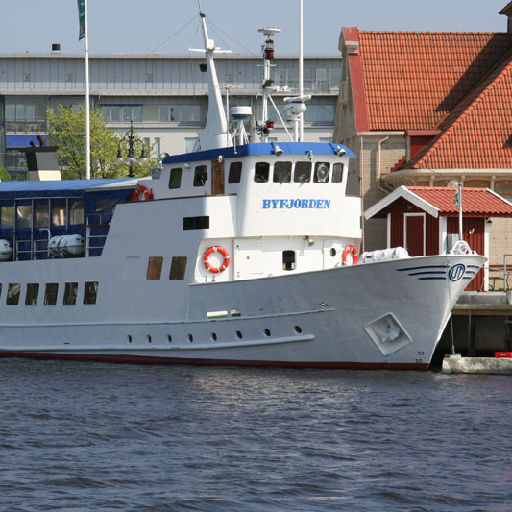 Taubekryssning med musikunderhållning