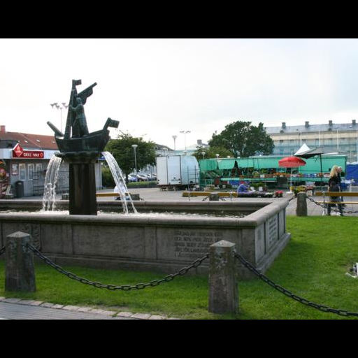 Månadsmarknad på torget