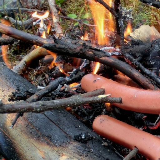 Korvgrillning på Bergagården 09 May 2017 Bergagården