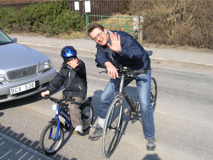 Pappa och jag ska cykla en tur.