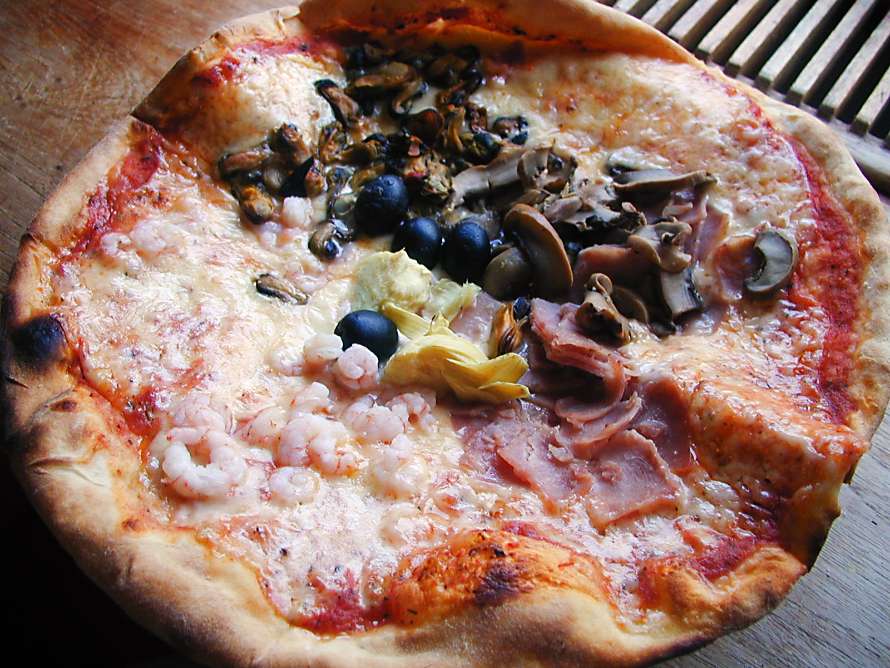 En rund pizza.