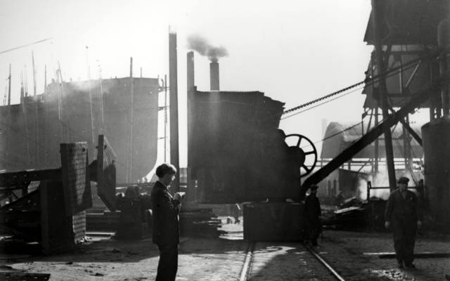 Still from 'Out of Chaos', 1944. Photo by REX. Image courtesy of Park CircusITV Studios