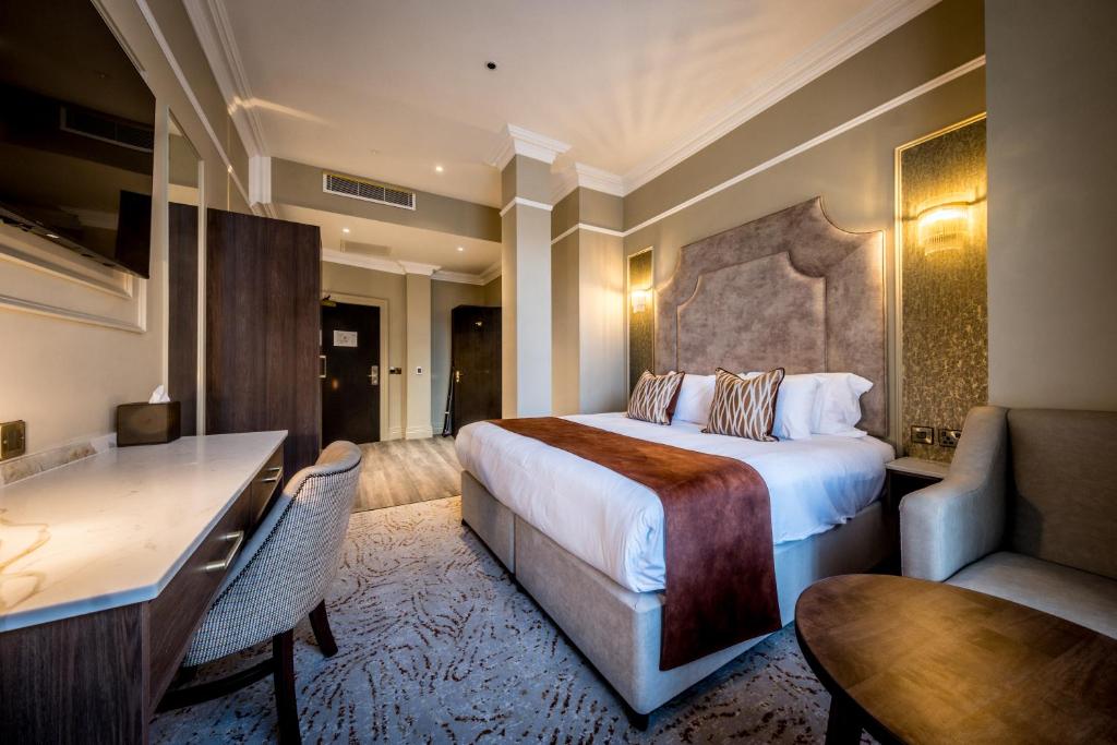 Walled City Hotel