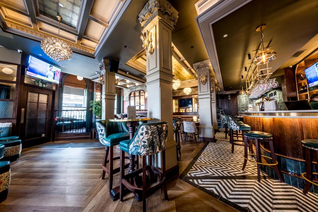 Walled City Hotel