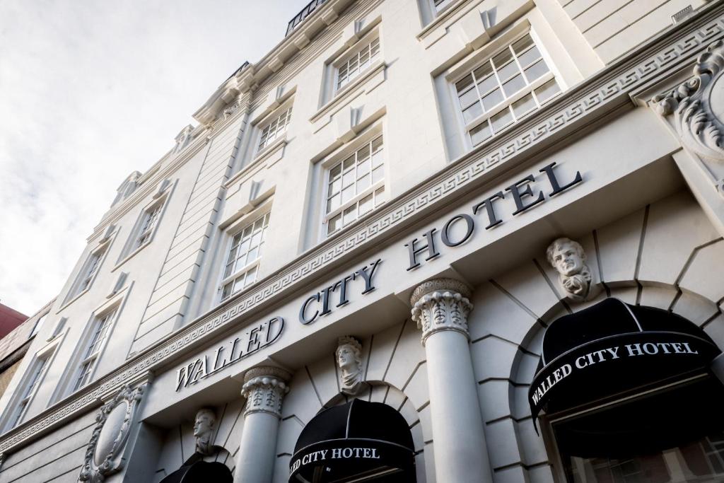 Walled City Hotel