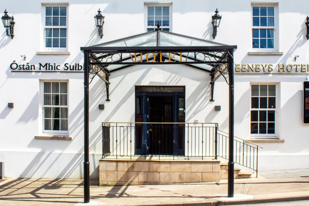 Sweeneys Hotel