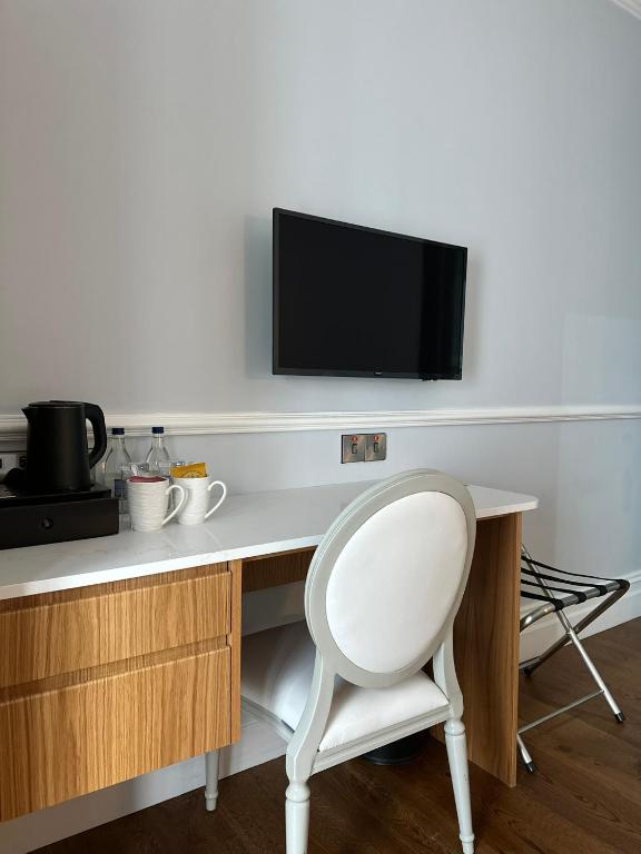 Sweeneys Hotel