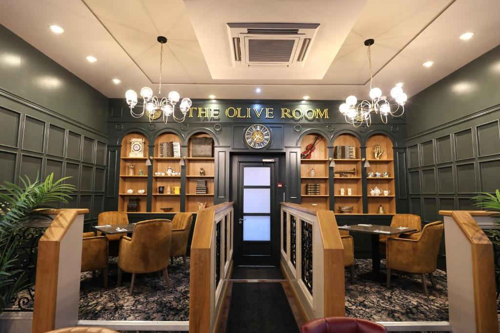 THE MAIDEN CITY HOTEL