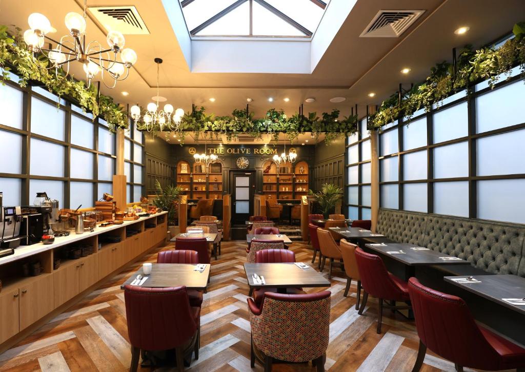 THE MAIDEN CITY HOTEL