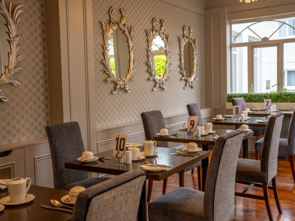Killarney Oaks Hotel