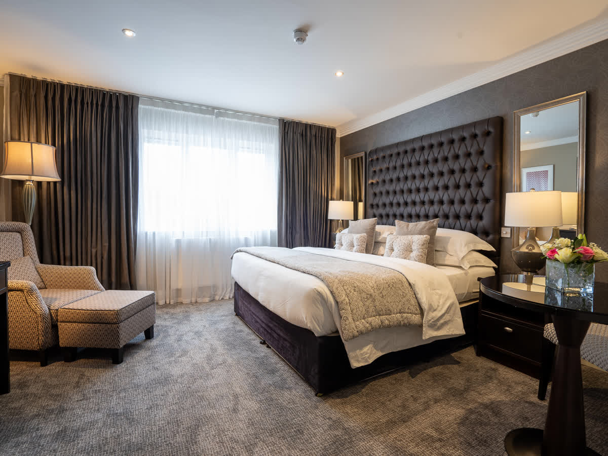 Killarney Oaks Hotel