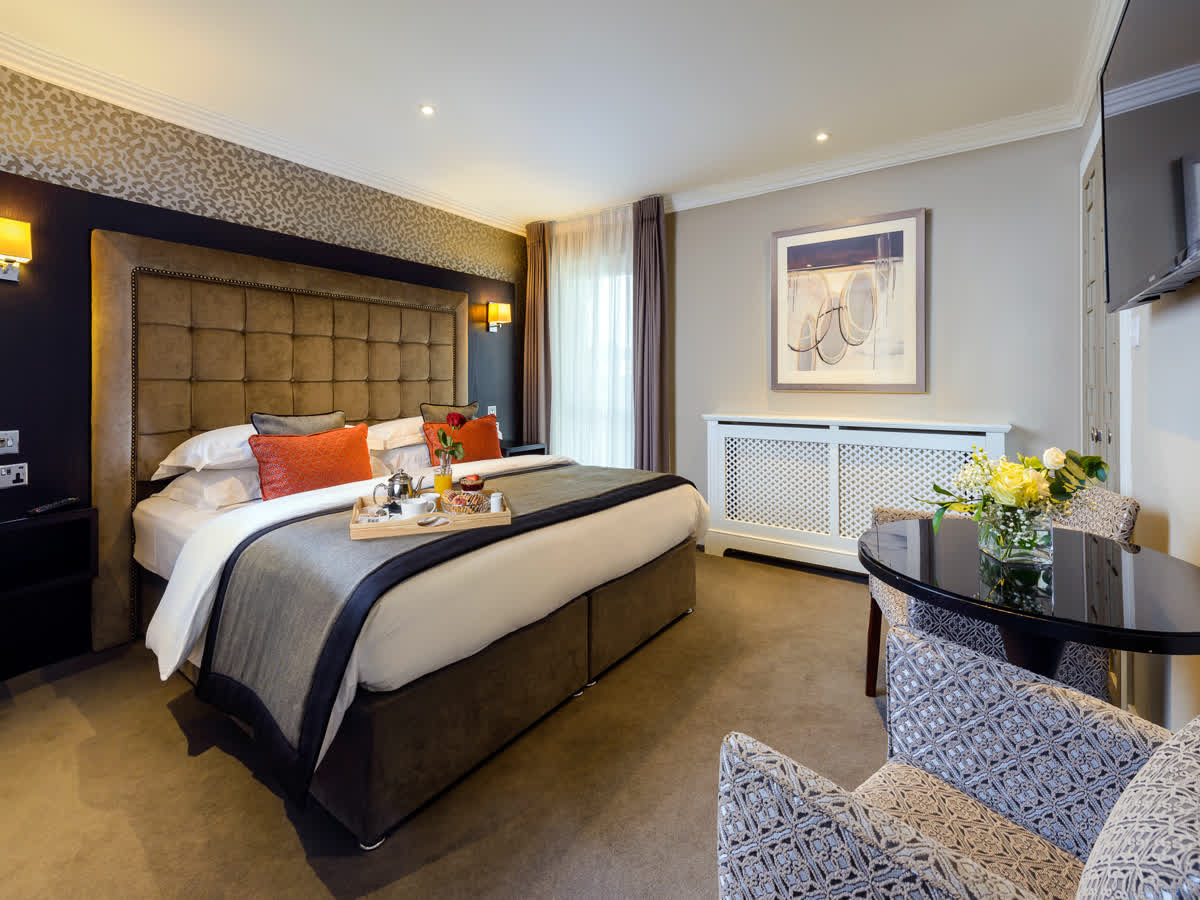 Killarney Oaks Hotel
