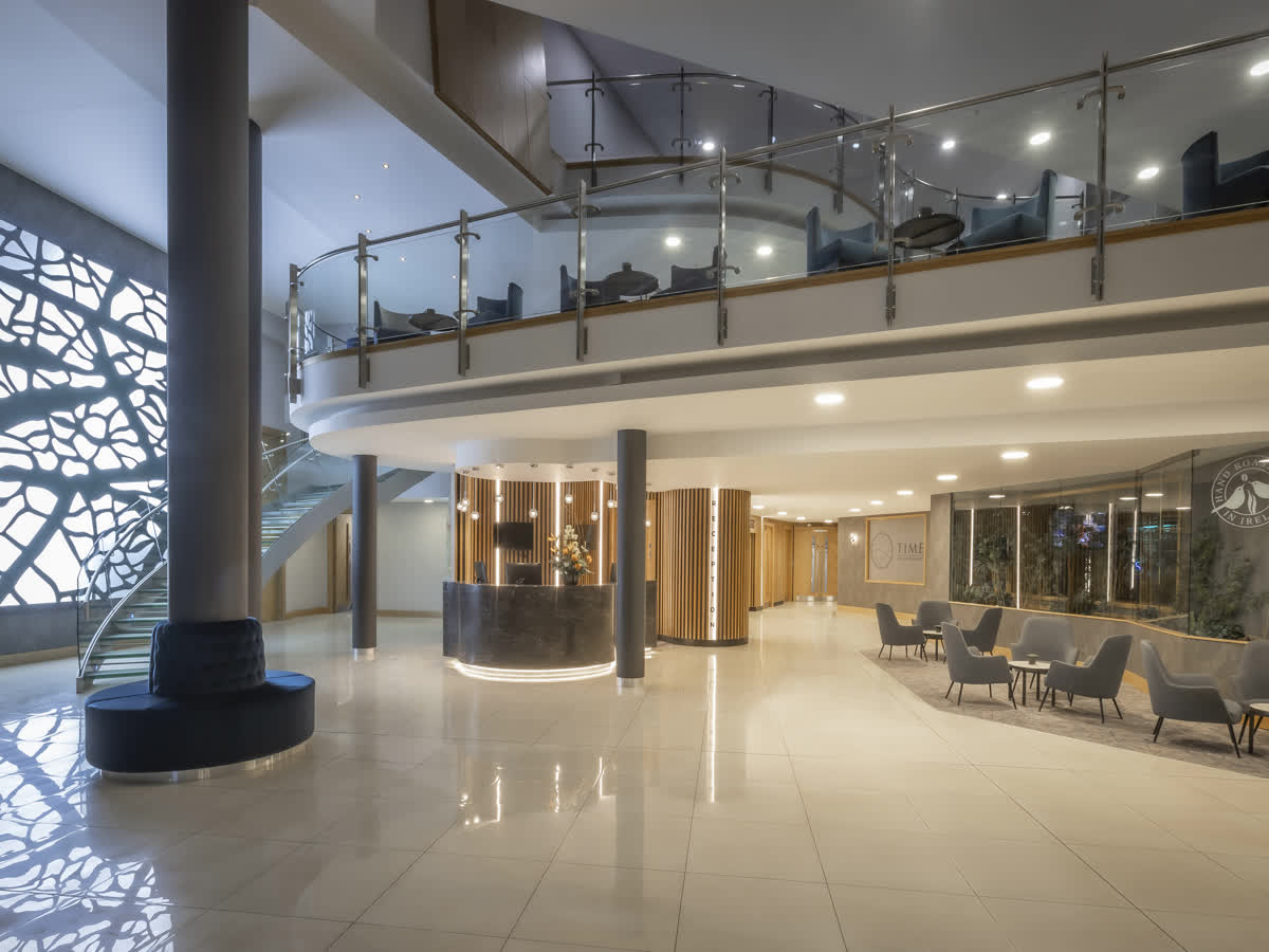 Irish Mini Breaks PILLO HOTEL ASHBOURNE. Hotels in Co. Meath