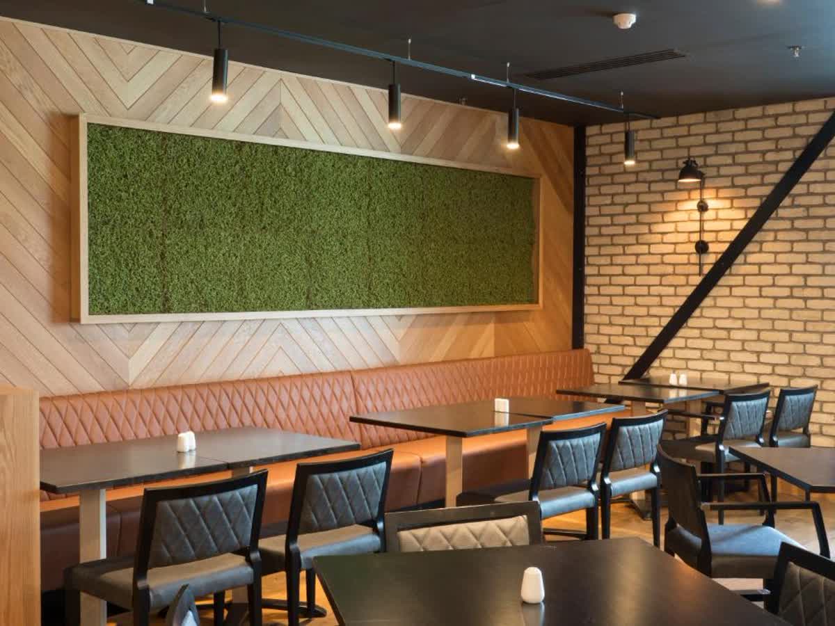 Irish Mini Breaks PILLO HOTEL ASHBOURNE. Hotels in Co. Meath