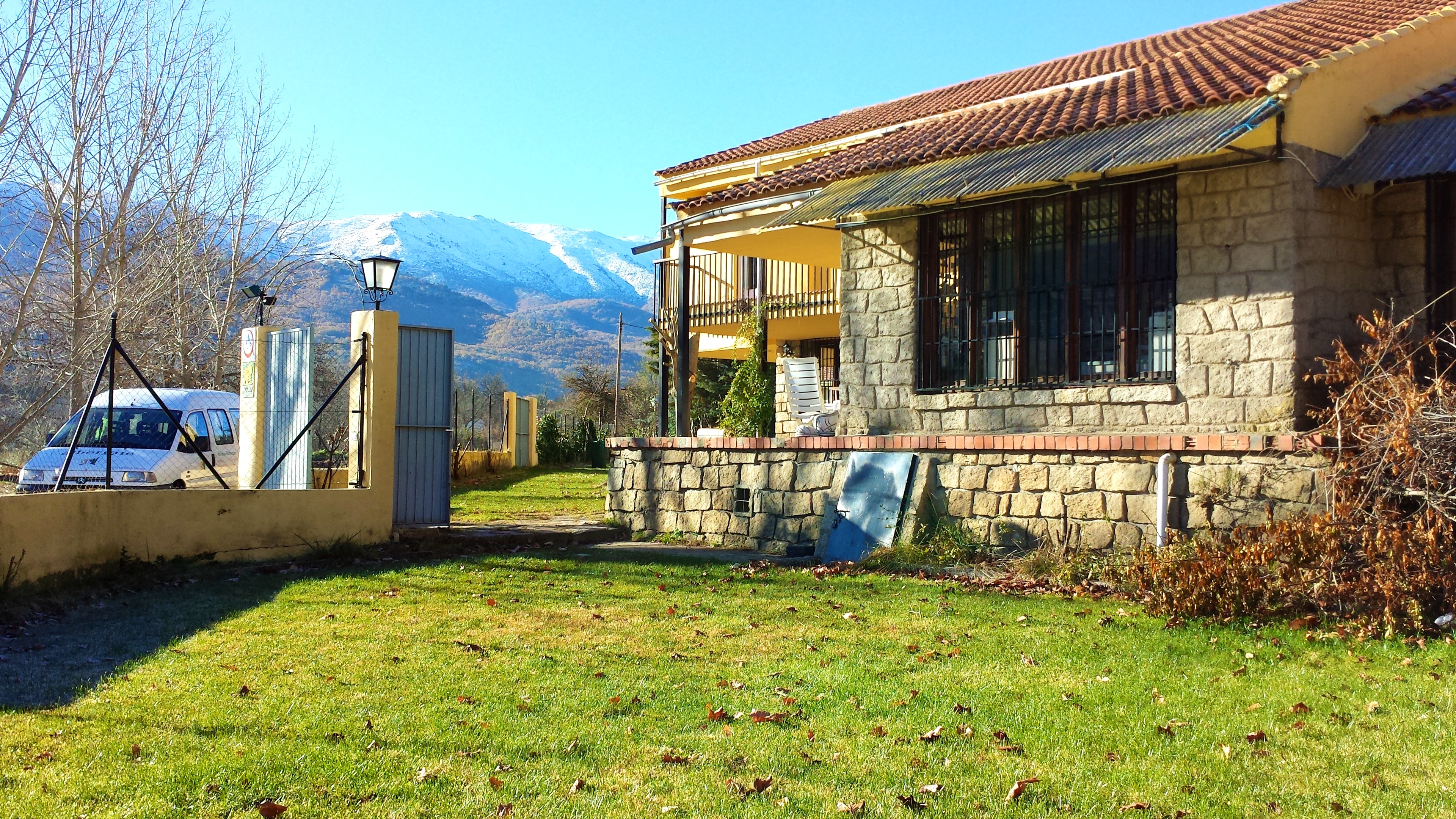 Haus mit 6 Schlafzimmern mit Seeblick und eingez&a