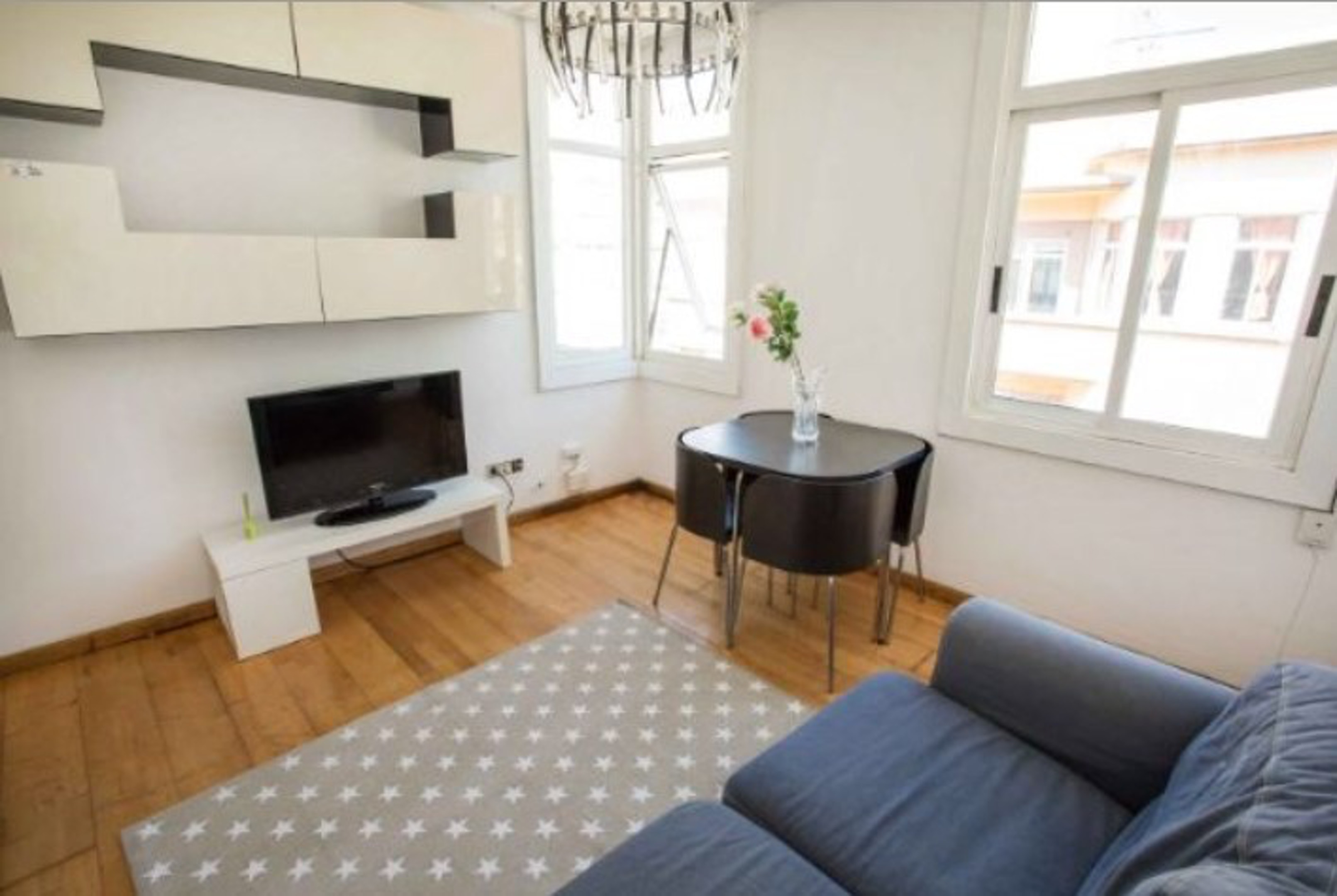 Wohnung mit 3 Schlafzimmern mit jacuzzi und Wifi i