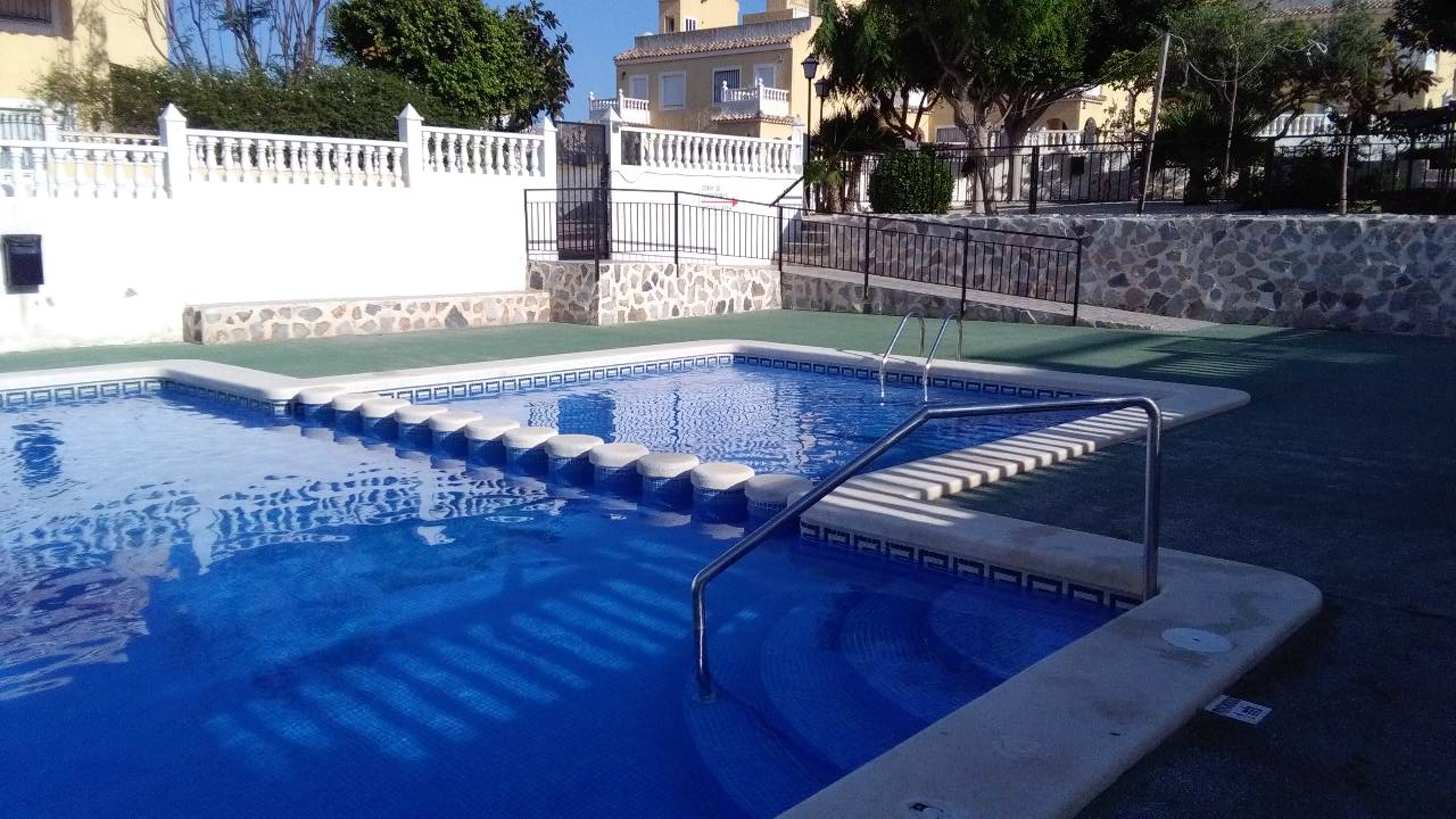 Haus mit 4 Schlafzimmern in Santa Pola, 900 m vom