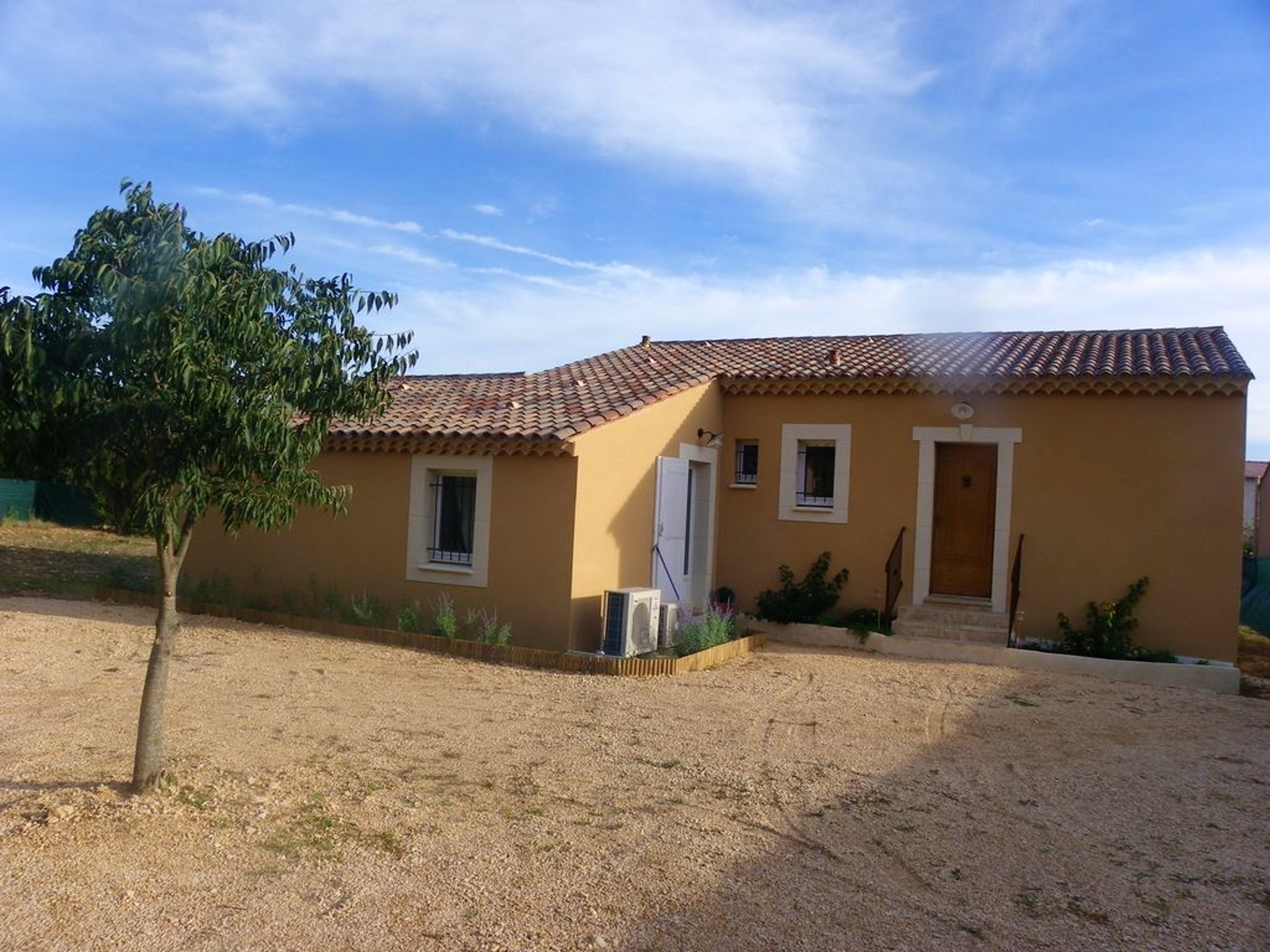 Villa mit 3 Schlafzimmern mit privatem Pool, einge