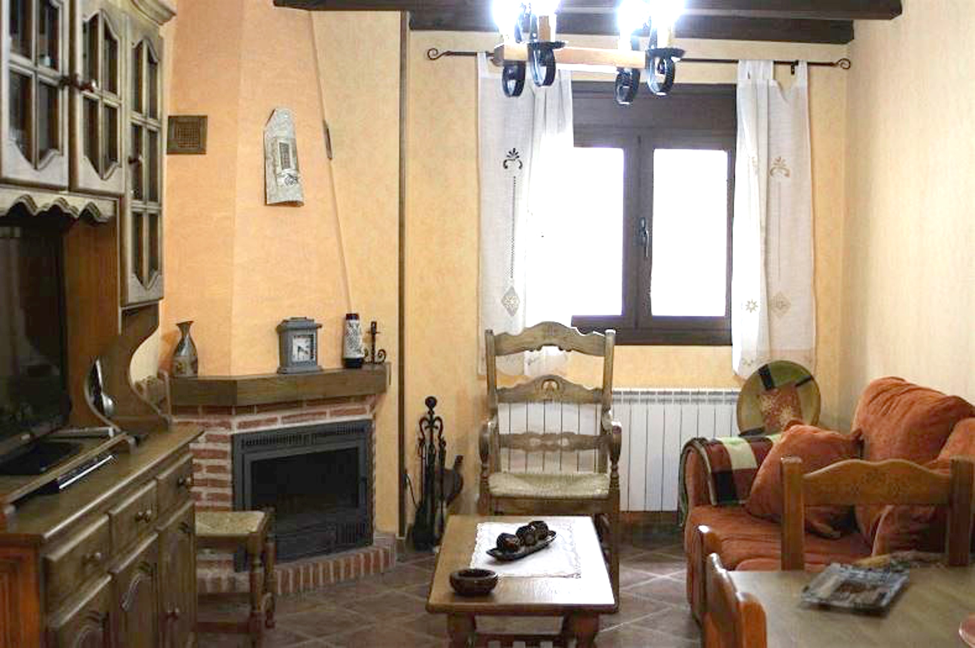 Haus mit 2 Schlafzimmern in Hueva mit toller Aussi