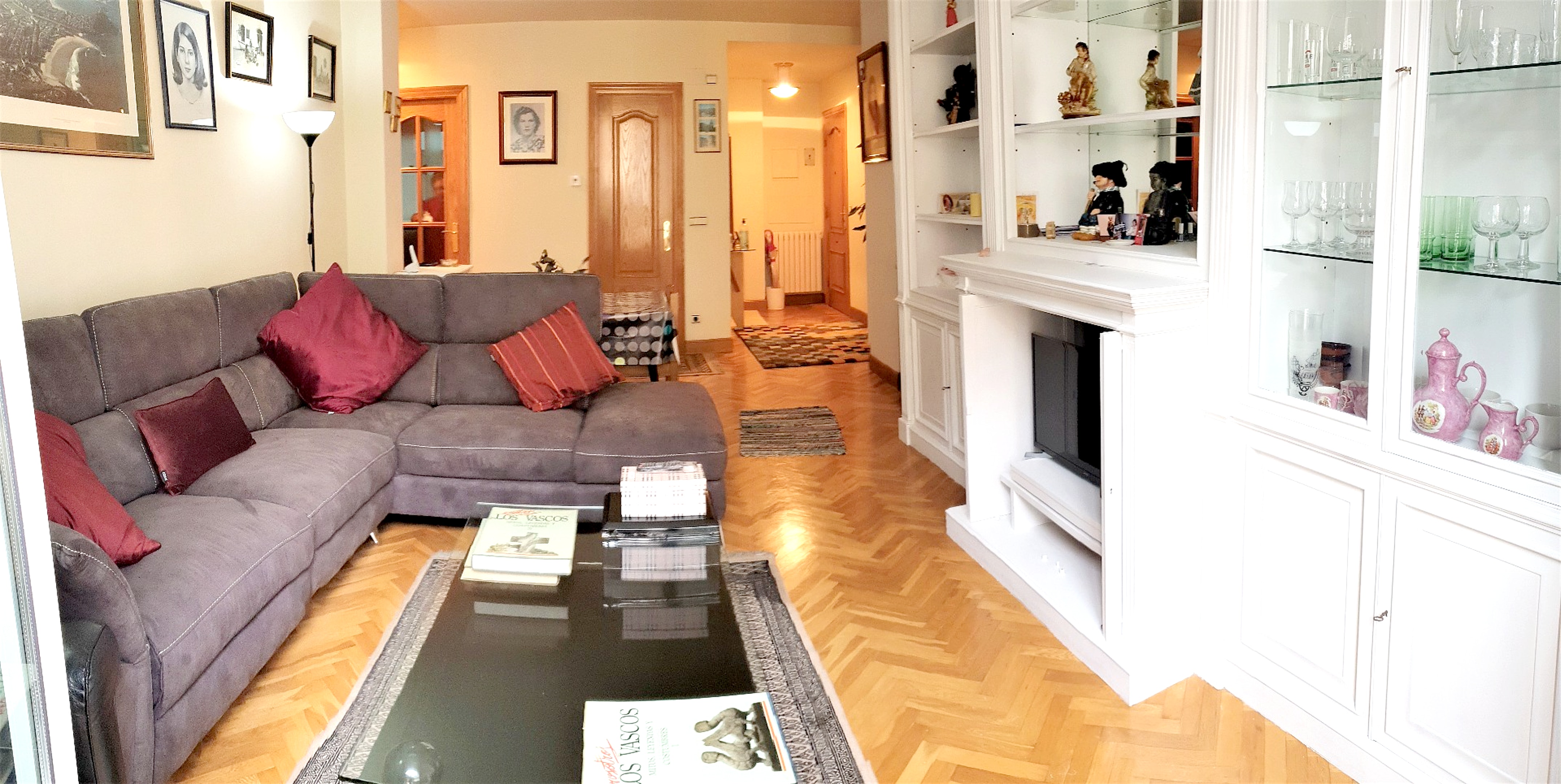 Wohnung mit 2 Schlafzimmern mit jacuzzi, Balkon un