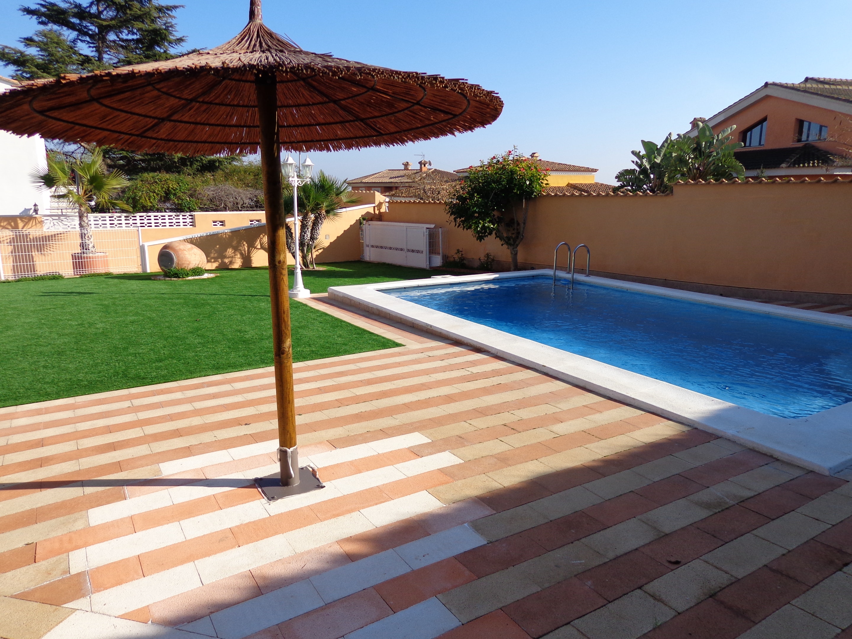 Villa mit 4 Schlafzimmern mit Meerblick, privatem