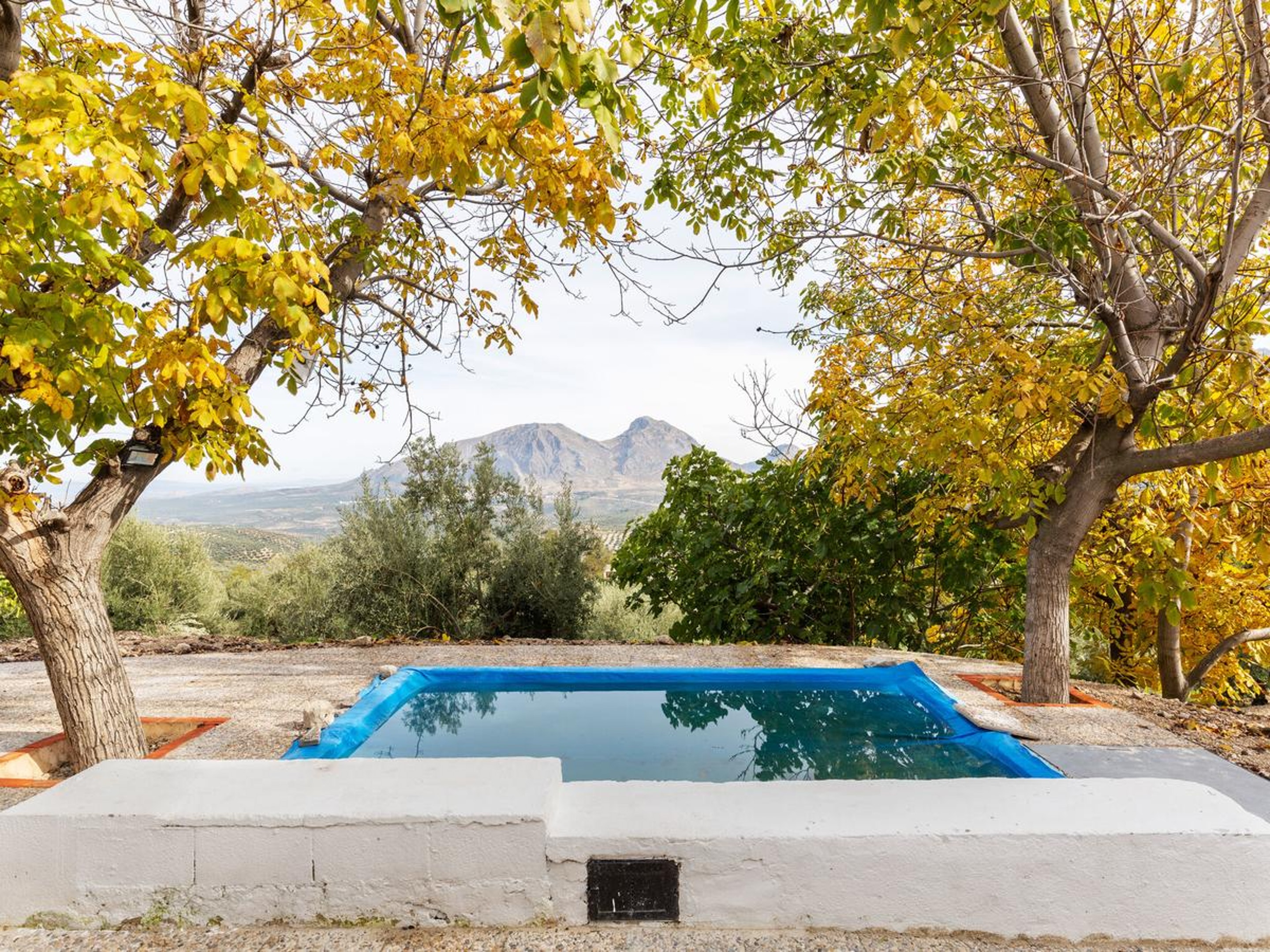 Haus mit 2 Schlafzimmern mit privatem Pool, eingez