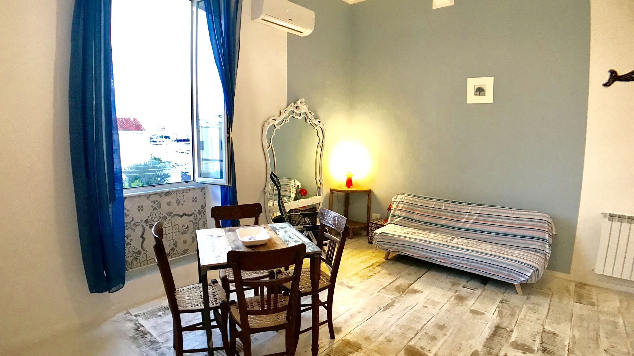 Bilocale vista mare -