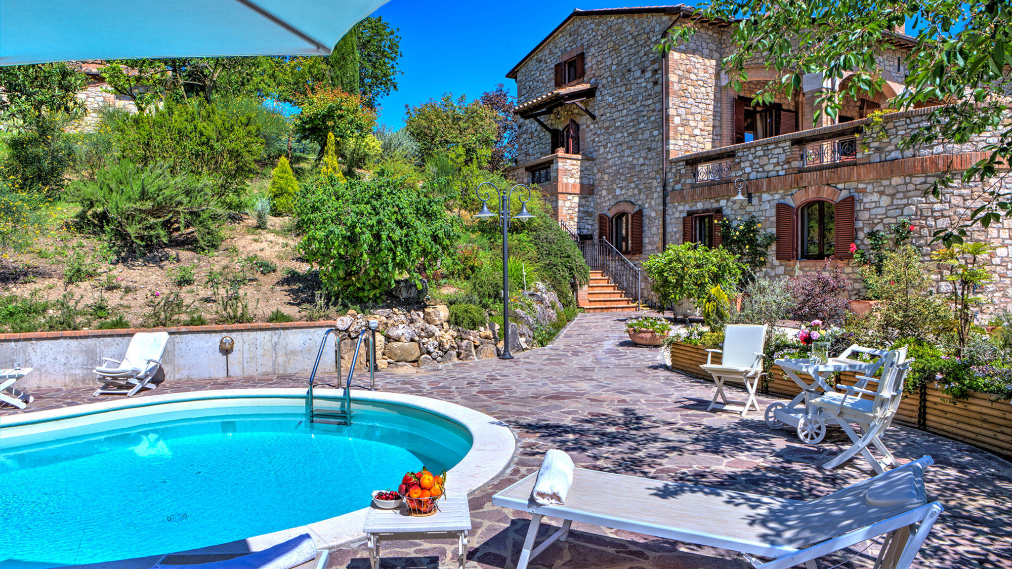 Amorosa House 9+1