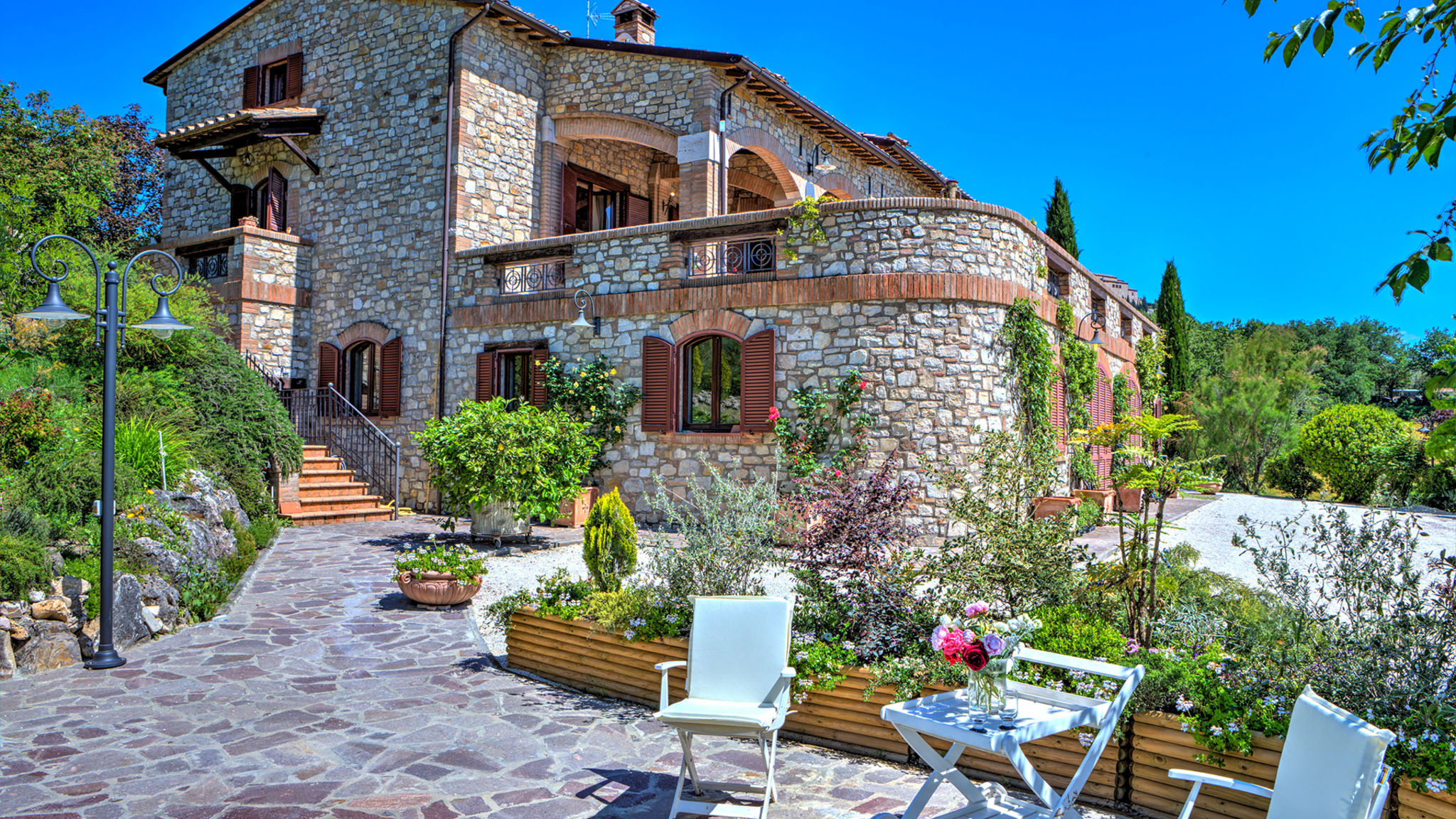 Amorosa House 9+1
