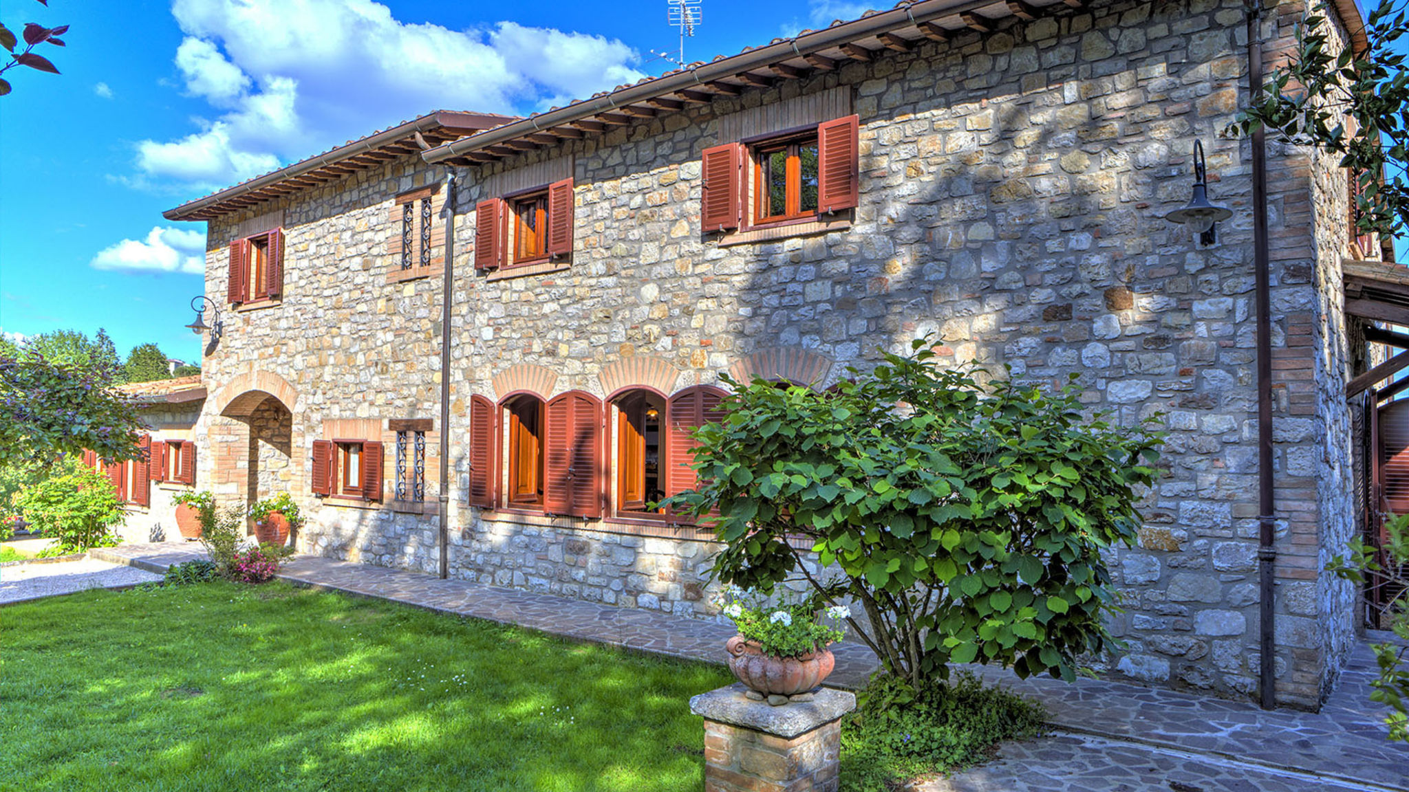 Amorosa House 9+1