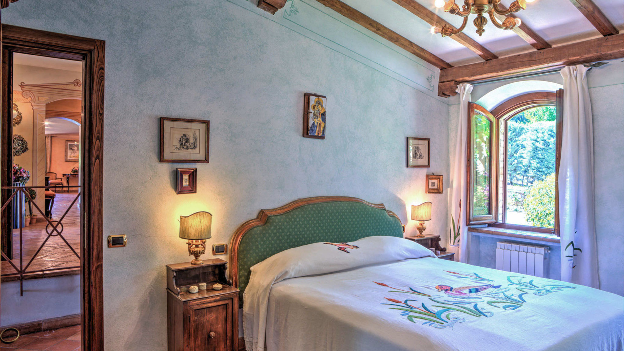 Amorosa House 9+1