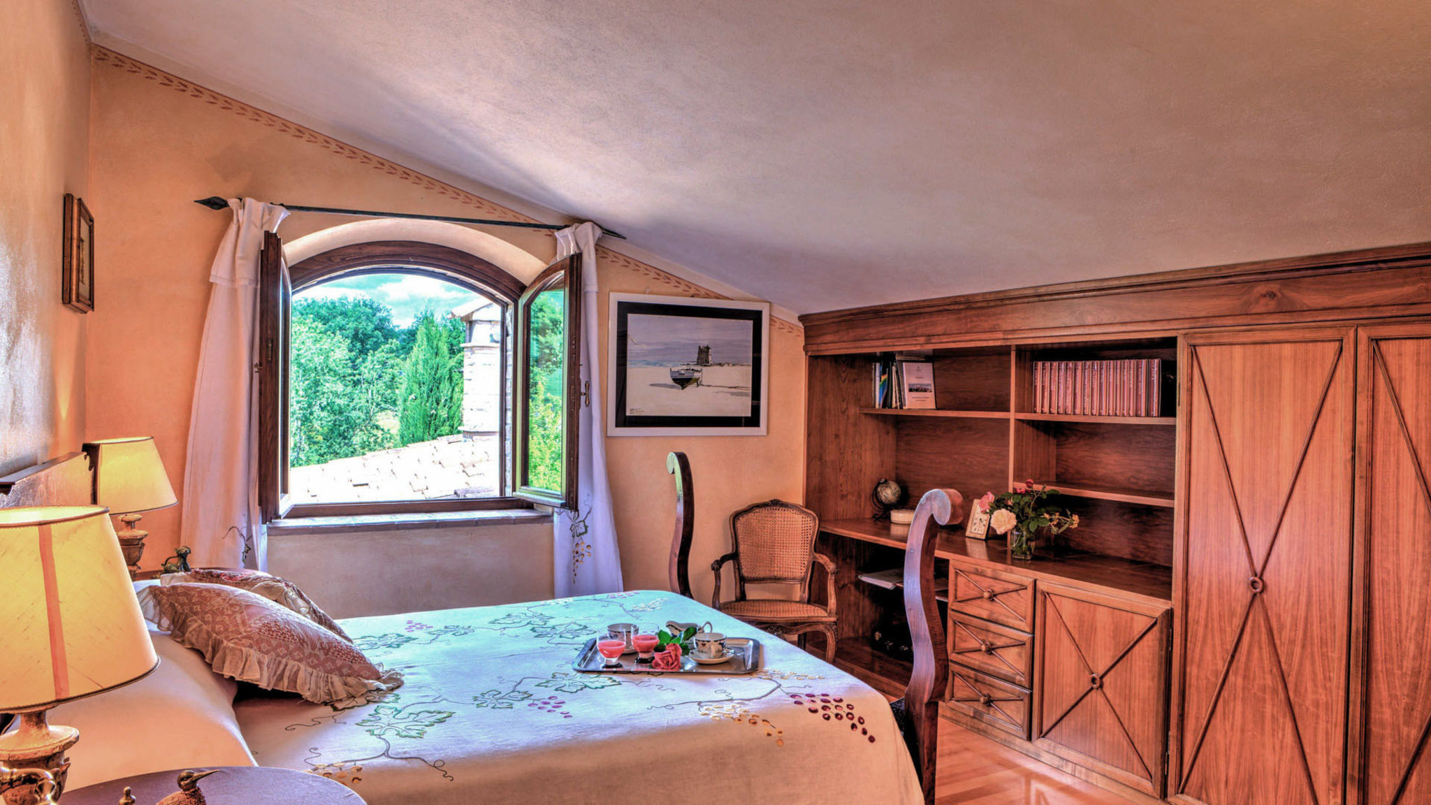 Amorosa House 9+1
