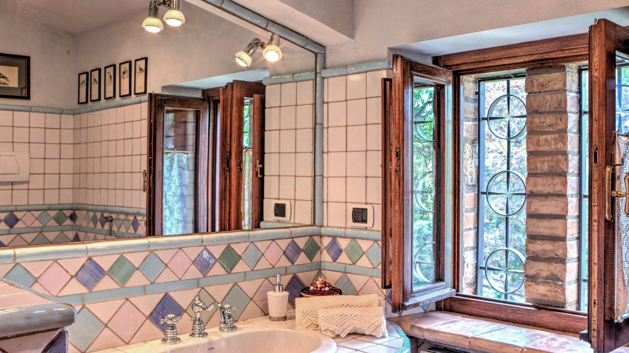 Amorosa House 9+1