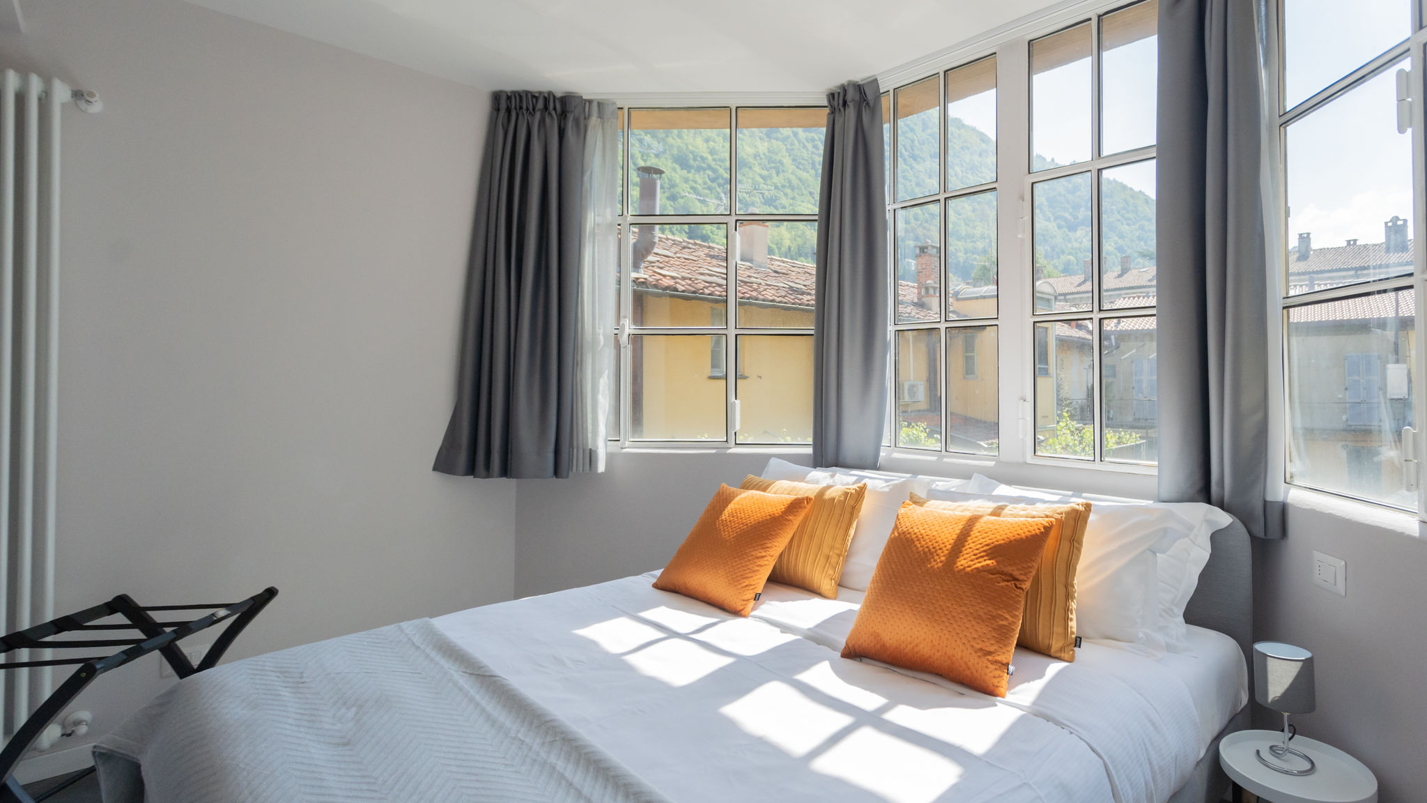 RentAllComo Como Sant'Agostino 180° Window on Lake Como