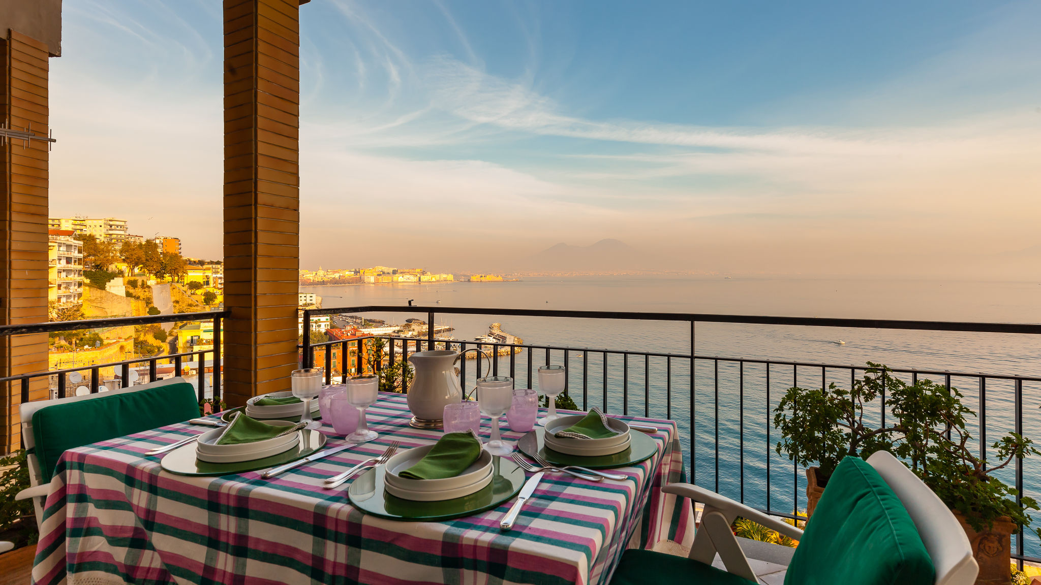 Napoliapartments.it (per Apt commercializzati) Napoli O-House Posillipo