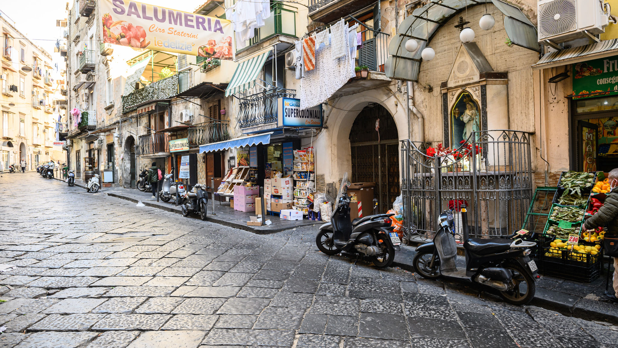 Via S.Vincenzo 38