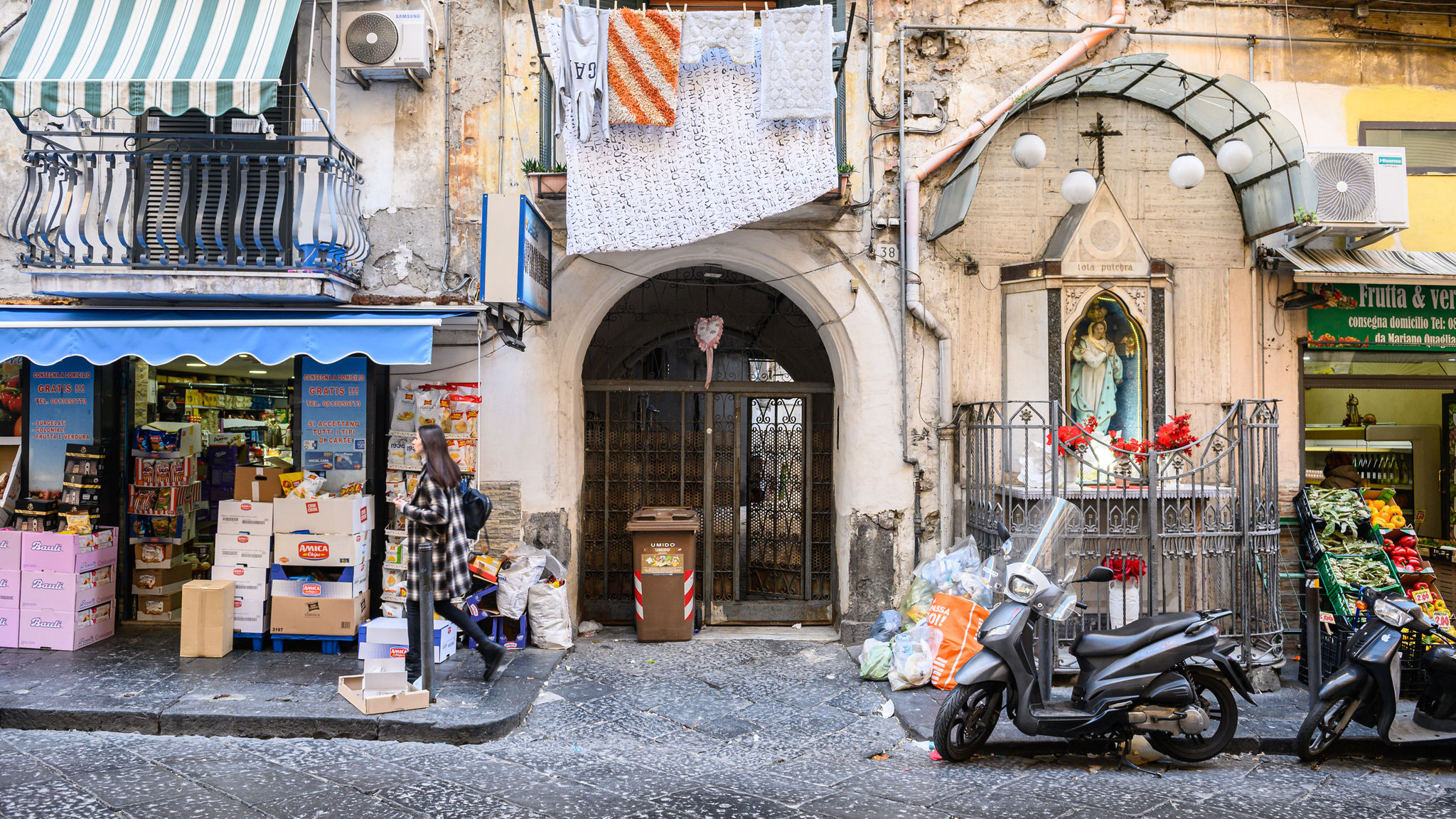 Via S.Vincenzo 38