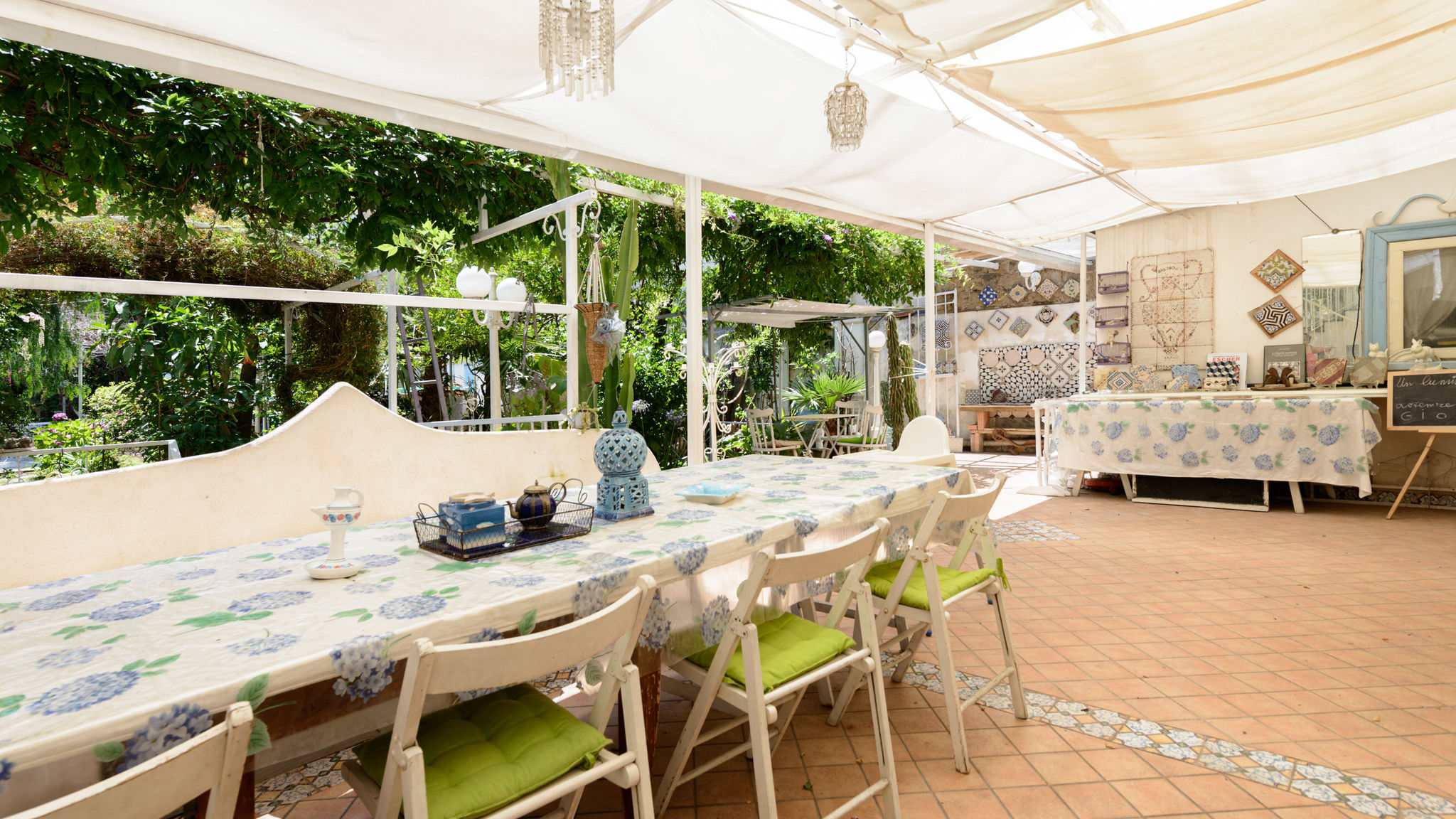 Giardino Segreto - Via Foria 216 (Tavernetta)