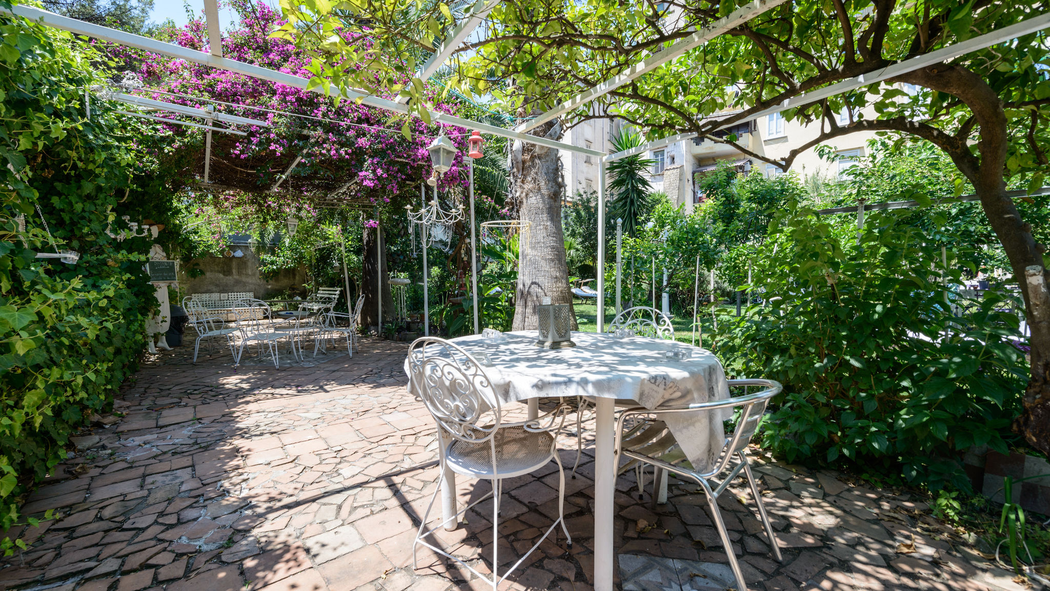 Giardino Segreto - Via Foria 216 (Tavernetta)
