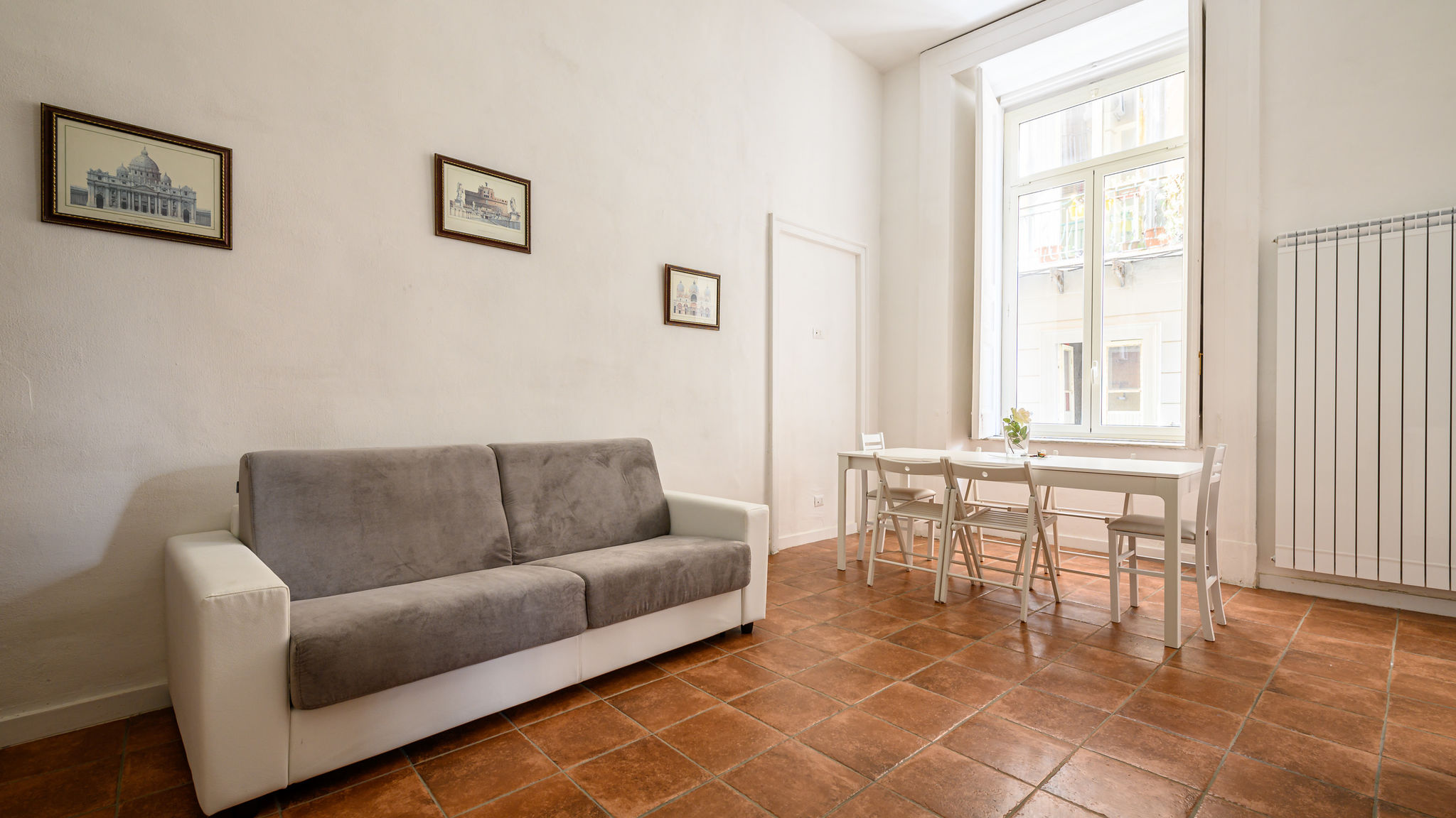 Piazza Portanova 11 - Appartamento Grande