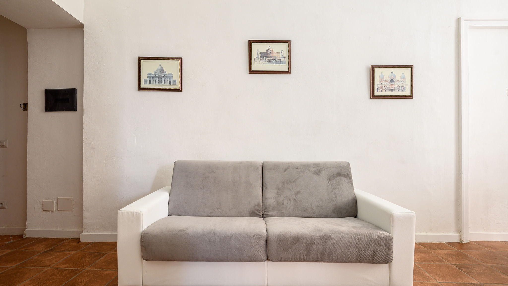 Piazza Portanova 11 - Appartamento Grande