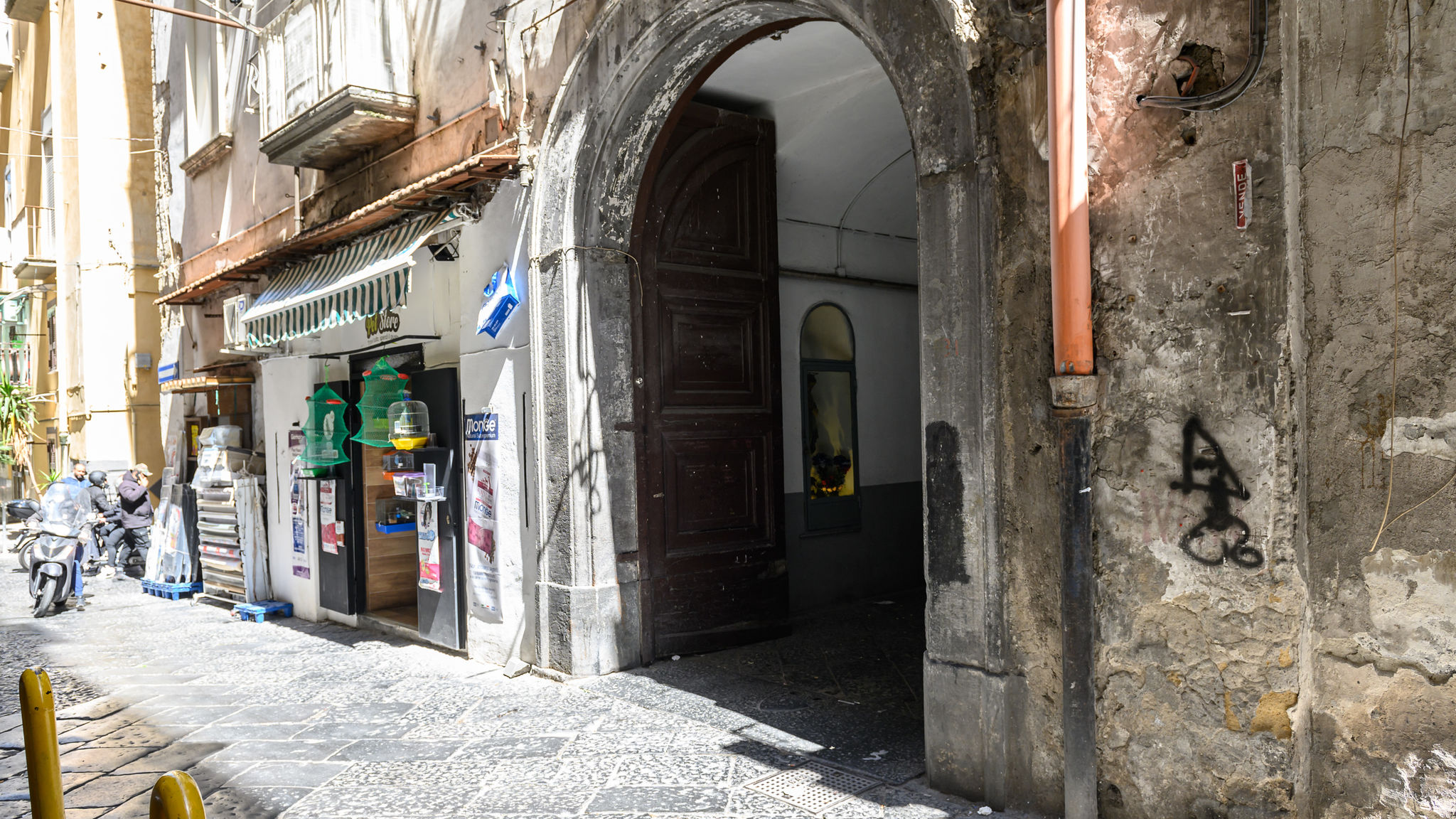 Via Roberto Savarese 31