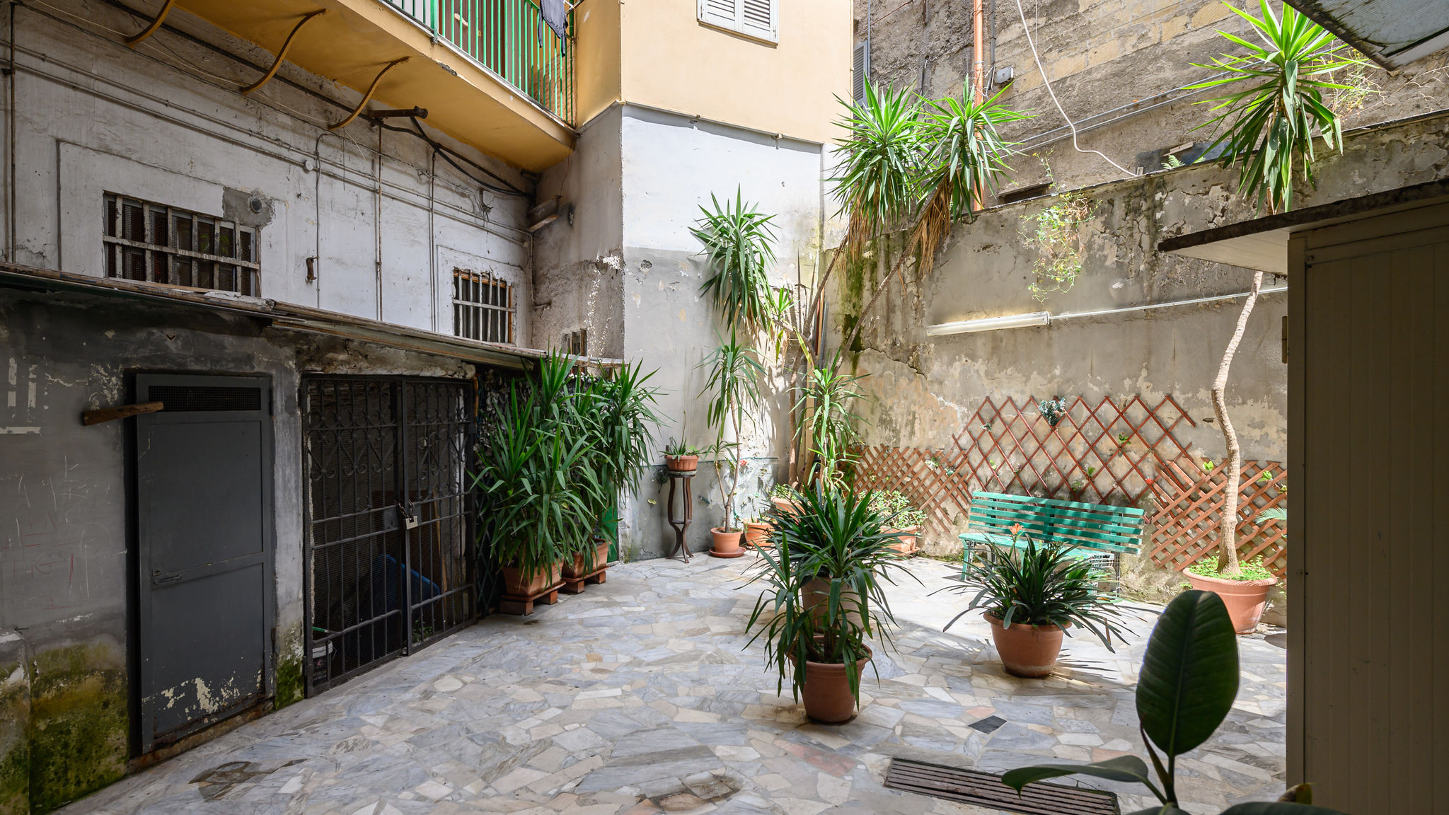 Via M. Guadagno n.32
